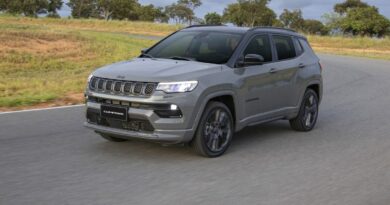 jeep compass com teto solar