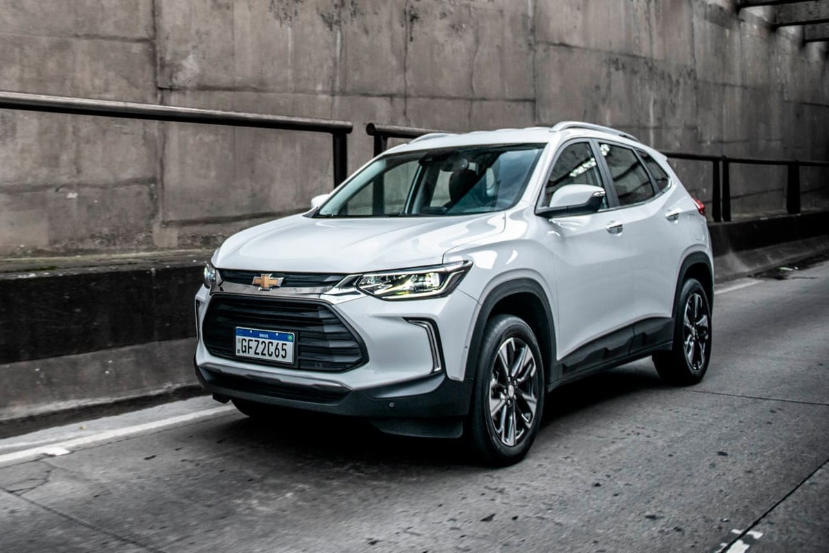 quais os pontos negativos do chevrolet tracker 2023