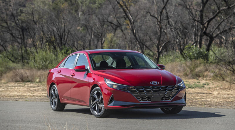 Esse Inovador Hyundai Elantra 2024 Desembarca nos EUA Pronto para Competir com Civic e Corolla