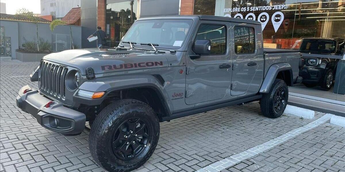 Jeep Gladiator 2024 renova visual e interior