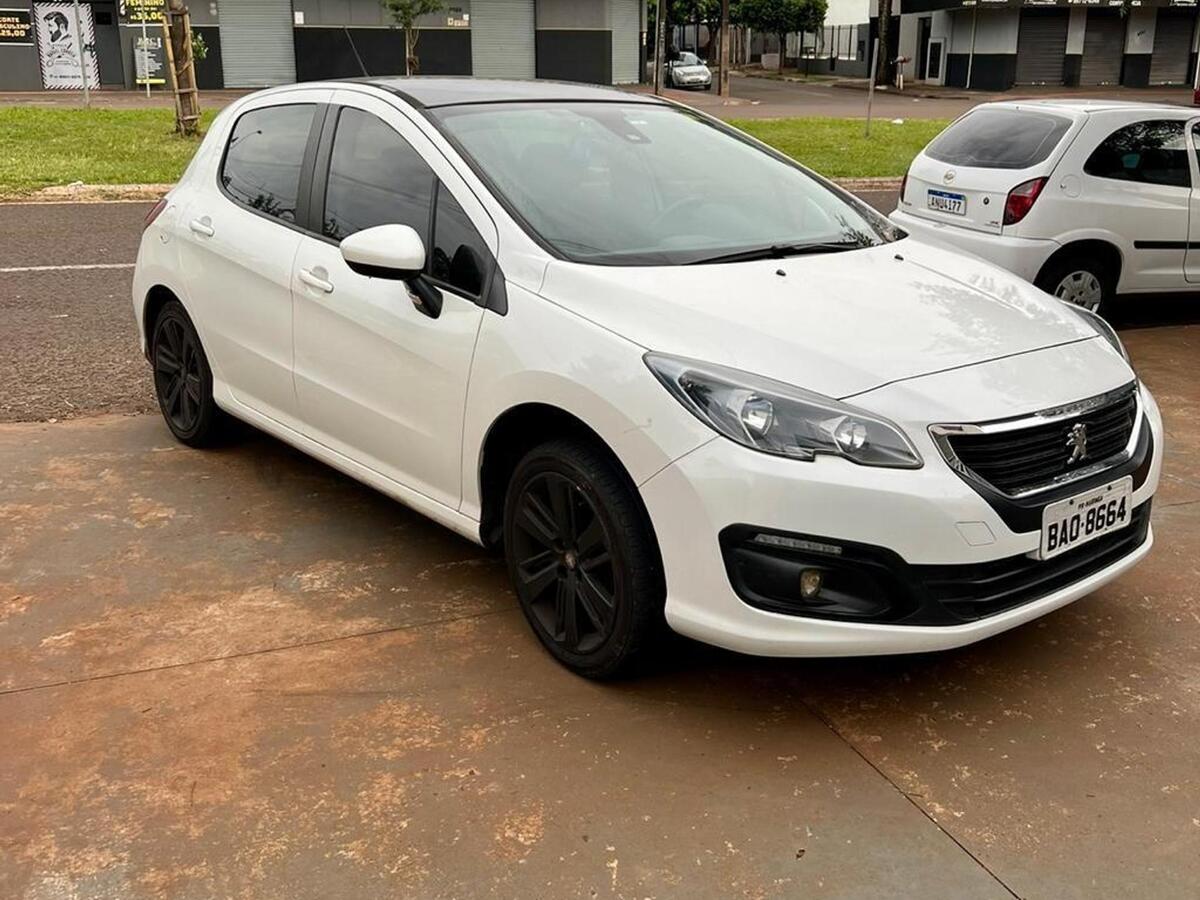 carros hatch Peugeot 308