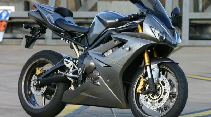 motos 600cc - Triumph Daytona 675i